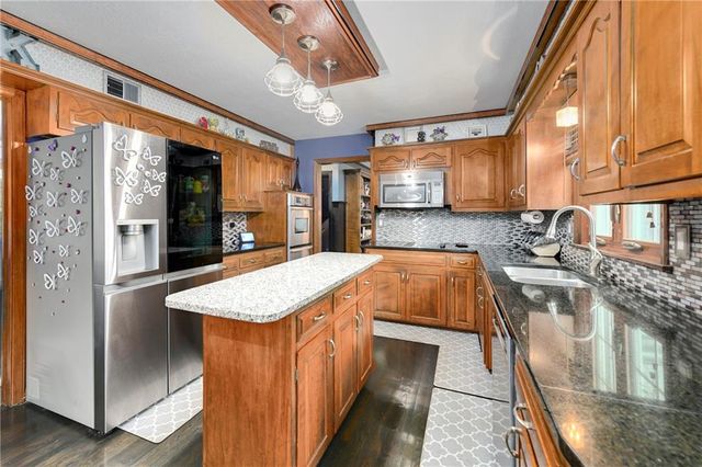 4345 Dover Avenue, Independence, MO 64055