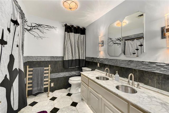 4345 Dover Avenue, Independence, MO 64055