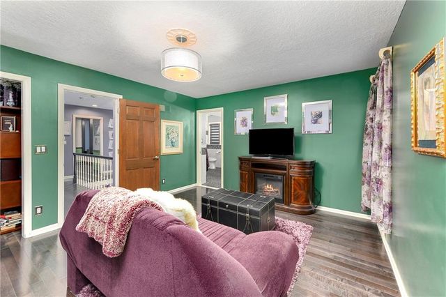 4345 Dover Avenue, Independence, MO 64055