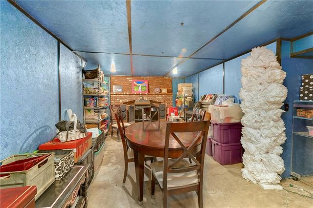 4345 Dover Avenue, Independence, MO 64055