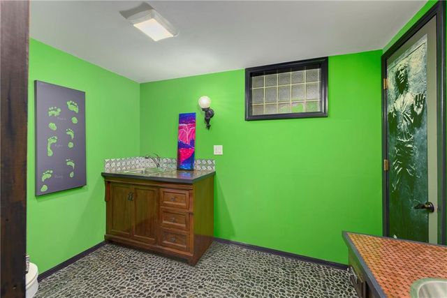 4345 Dover Avenue, Independence, MO 64055