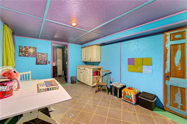 4345 Dover Avenue, Independence, MO 64055