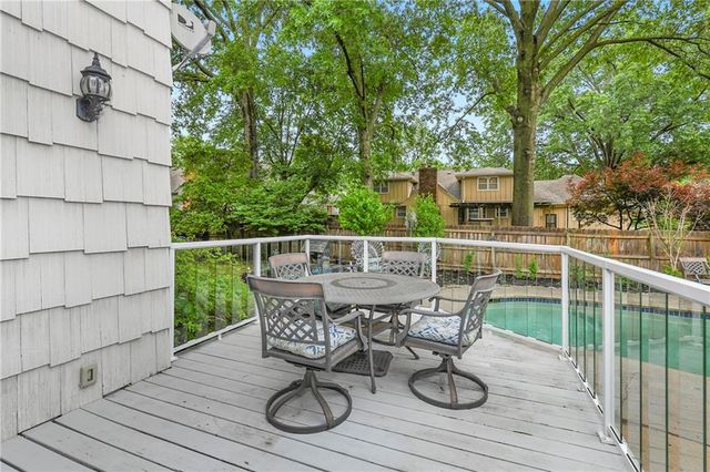 4345 Dover Avenue, Independence, MO 64055