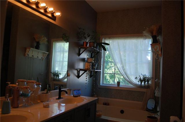1129 Jefferson Walk Cir, Jefferson, GA 30549