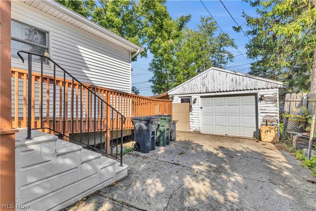 238 Princeton Avenue, Elyria, OH 44035