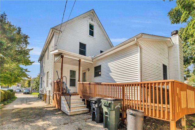 238 Princeton Avenue, Elyria, OH 44035