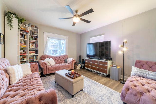 529 Lake Street, Hobart, IN 46342