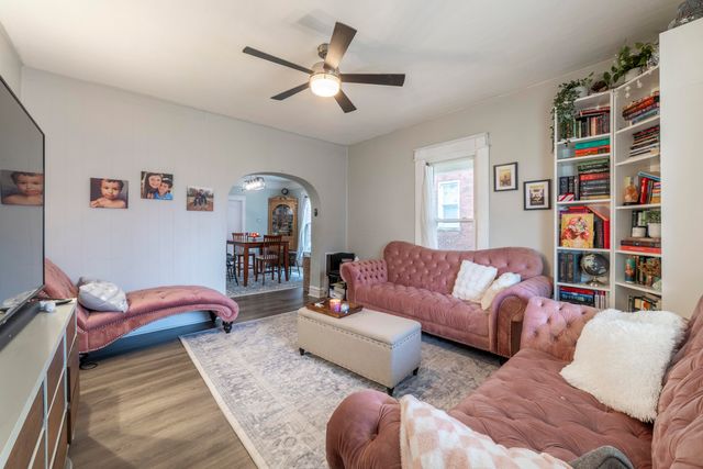 529 Lake Street, Hobart, IN 46342