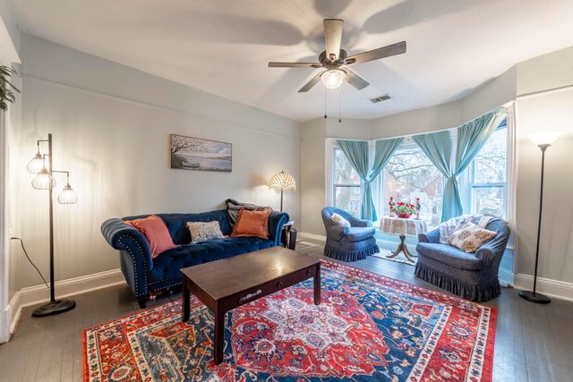 529 Lake Street, Hobart, IN 46342