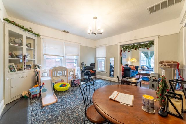 529 Lake Street, Hobart, IN 46342