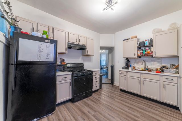 529 Lake Street, Hobart, IN 46342