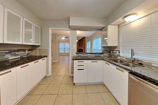 15219 Cabots Landing Drive, Houston, TX 77084
