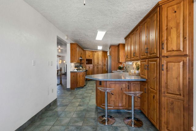 8492 S FAYEWAY DR, Sandy, UT 84094