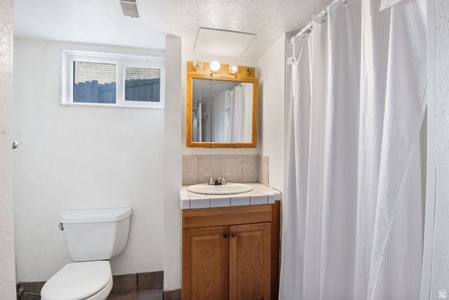 8492 S FAYEWAY DR, Sandy, UT 84094