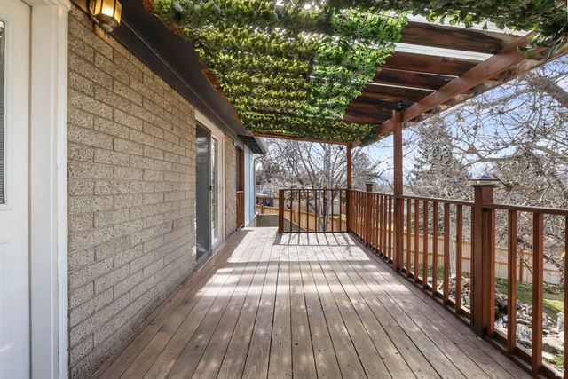 8492 S FAYEWAY DR, Sandy, UT 84094