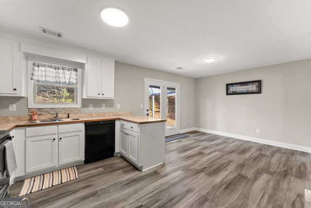 175 Waterford Glen Drive, Lula, GA 30554