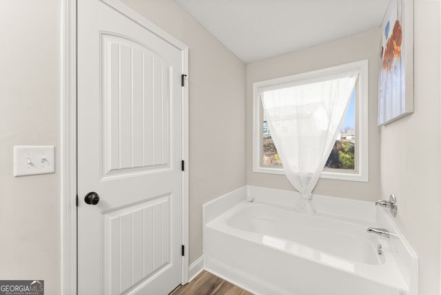 175 Waterford Glen Drive, Lula, GA 30554