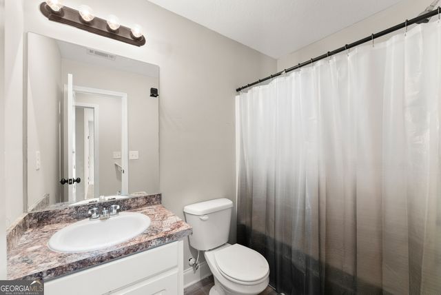 175 Waterford Glen Drive, Lula, GA 30554