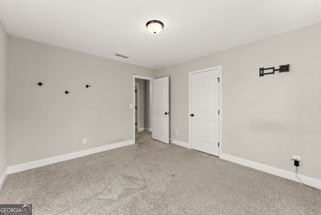 175 Waterford Glen Drive, Lula, GA 30554