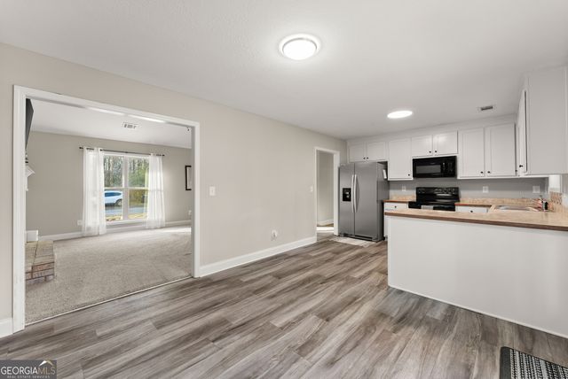 175 Waterford Glen Drive, Lula, GA 30554