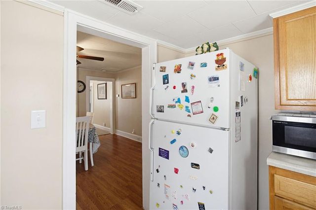 609 Dobson Street, Kernersville, NC 27284