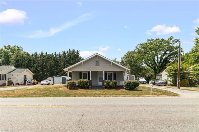 609 Dobson Street, Kernersville, NC 27284