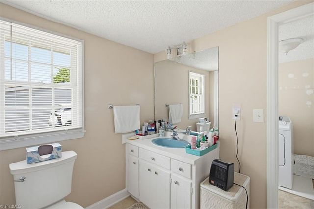 609 Dobson Street, Kernersville, NC 27284