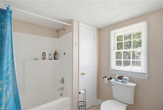 609 Dobson Street, Kernersville, NC 27284