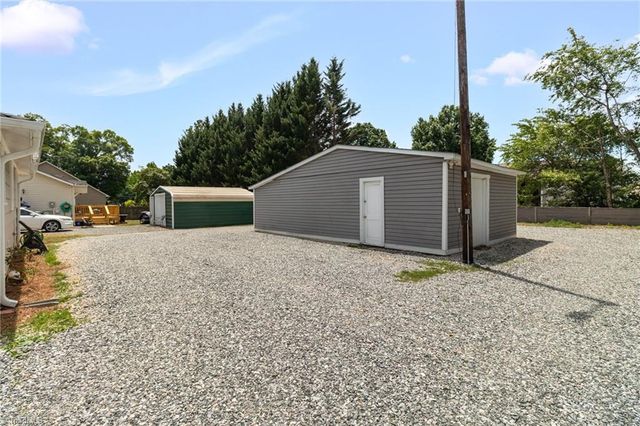 609 Dobson Street, Kernersville, NC 27284