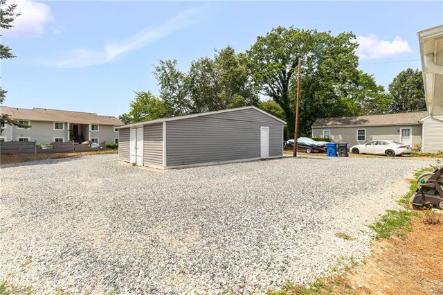 609 Dobson Street, Kernersville, NC 27284