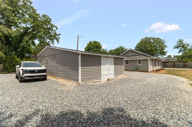 609 Dobson Street, Kernersville, NC 27284