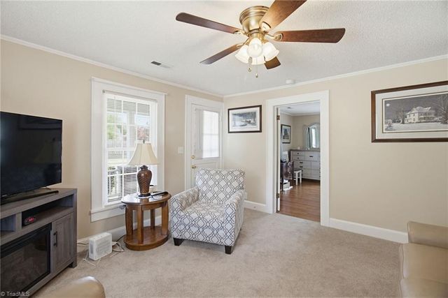 609 Dobson Street, Kernersville, NC 27284