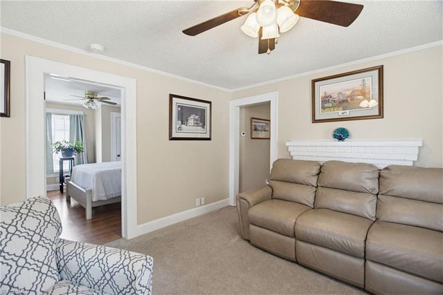609 Dobson Street, Kernersville, NC 27284