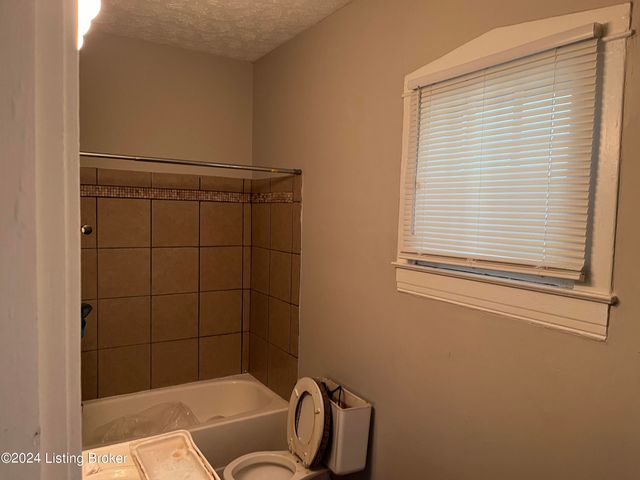 3407 Del Park Terrace, Louisville, KY 40211