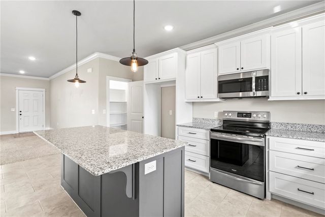 1908 E Endura Park Drive, Siloam Springs, AR 72761