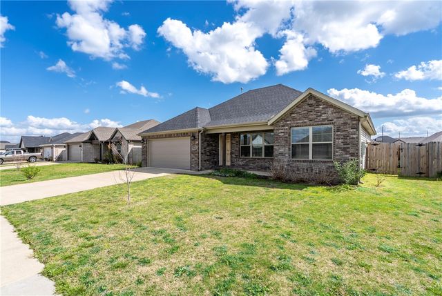 1908 E Endura Park Drive, Siloam Springs, AR 72761