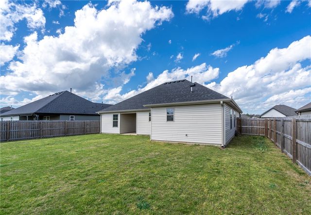 1908 E Endura Park Drive, Siloam Springs, AR 72761
