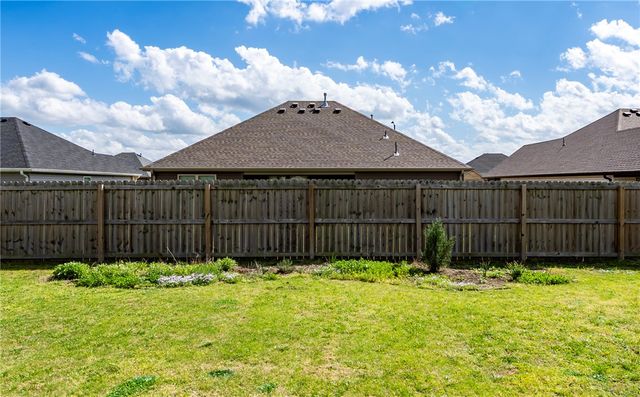 1908 E Endura Park Drive, Siloam Springs, AR 72761