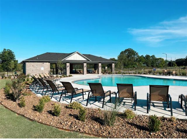 1908 E Endura Park Drive, Siloam Springs, AR 72761