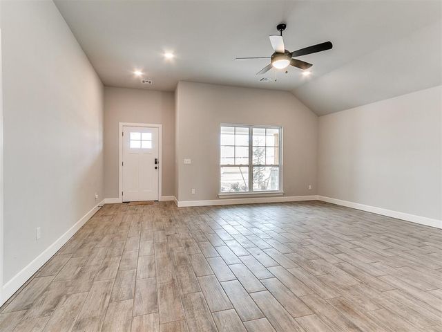 14213 Giverny Avenue, Yukon, OK 73099