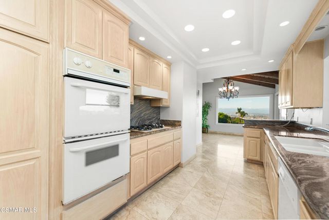 27024 Sunnyridge Road, Palos Verdes Peninsula, CA 90274