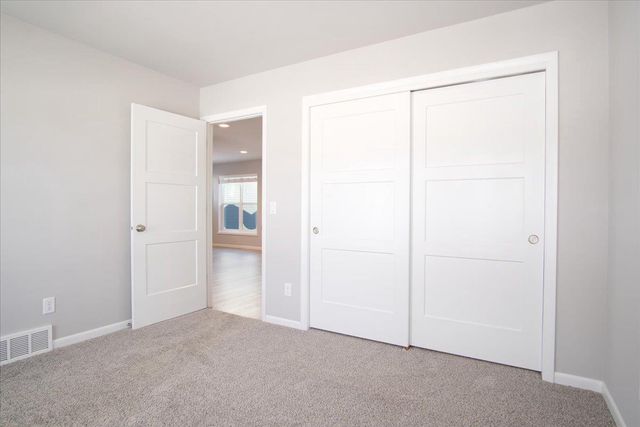 2167 Autumn Lake Parkway, Madison, WI 53718