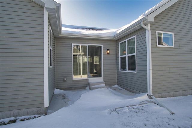 2167 Autumn Lake Parkway, Madison, WI 53718