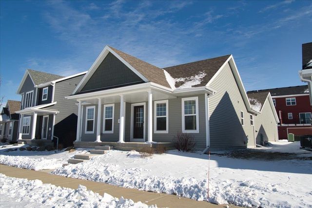 2167 Autumn Lake Parkway, Madison, WI 53718