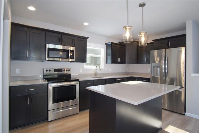 2167 Autumn Lake Parkway, Madison, WI 53718