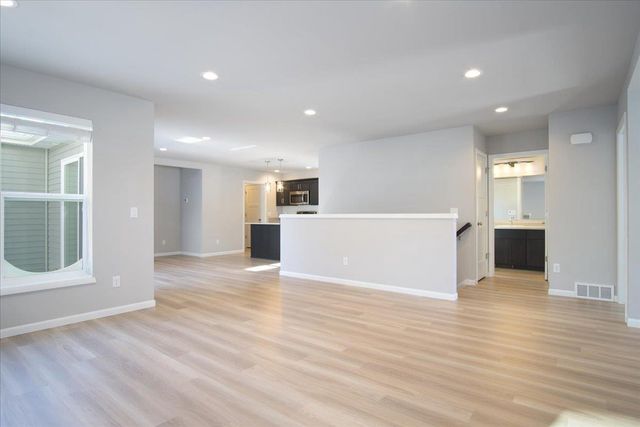 2167 Autumn Lake Parkway, Madison, WI 53718