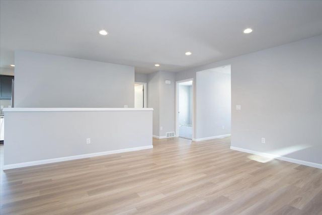 2167 Autumn Lake Parkway, Madison, WI 53718