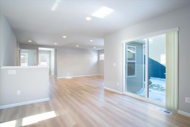 2167 Autumn Lake Parkway, Madison, WI 53718