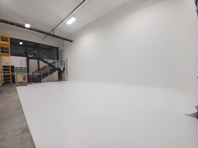 2017 NW 135 Avenue, Miami, FL 33182