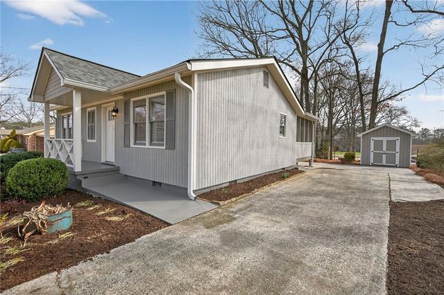 190 Chestnut NE Street, Fairburn, GA 30213